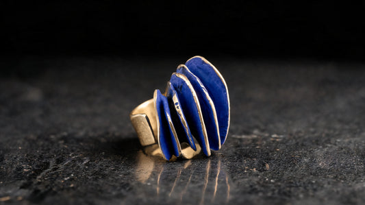 Brutalist Jewelry: Mediterranean Texture, Raw Forms and Sculptural Metal