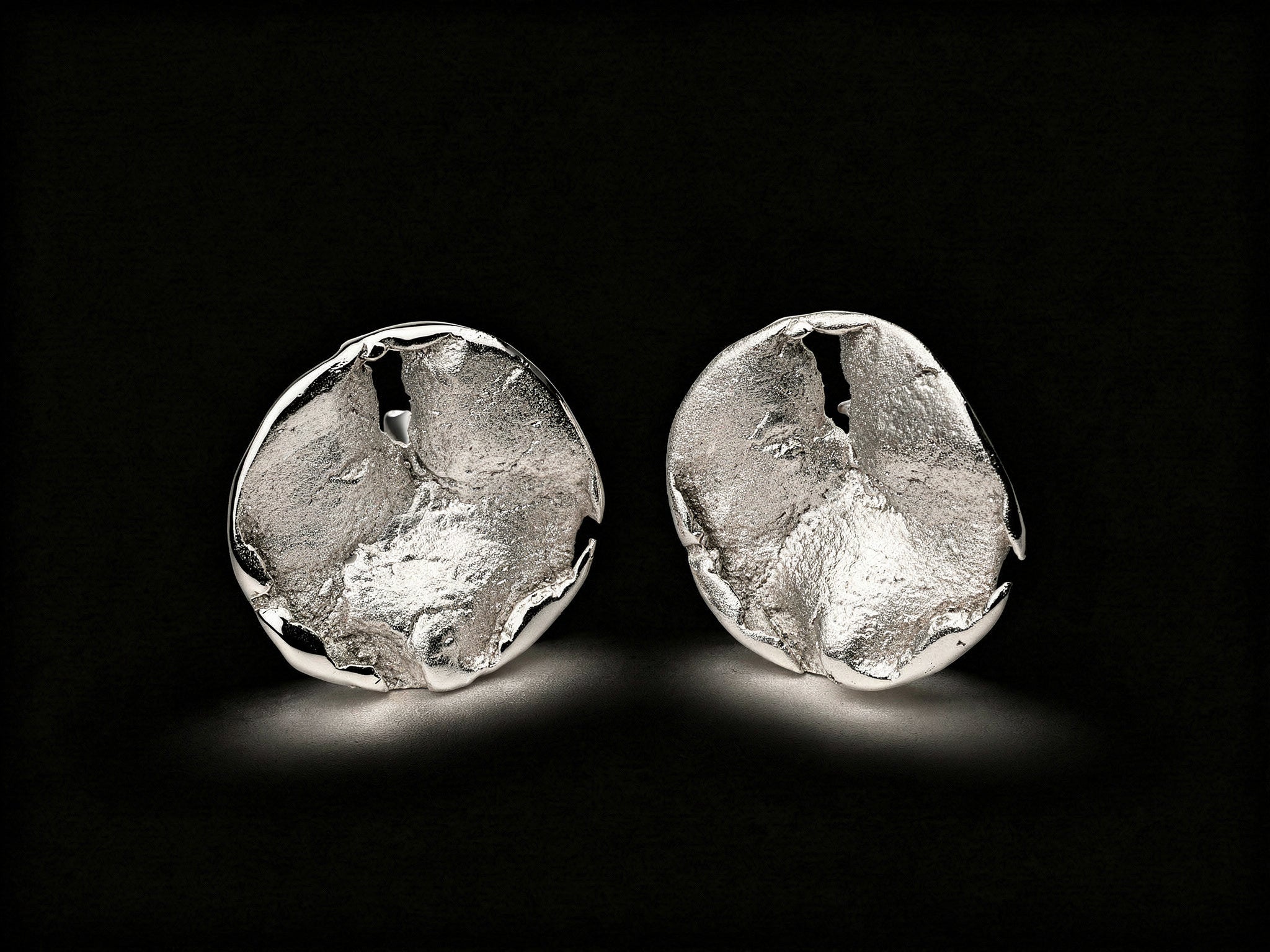 925 sterling silver stud earrings with round textured coin faces