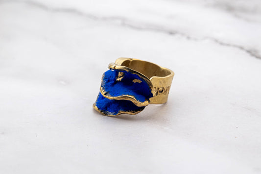 Tideborn Ring in gold-plated bronze with sculptural design