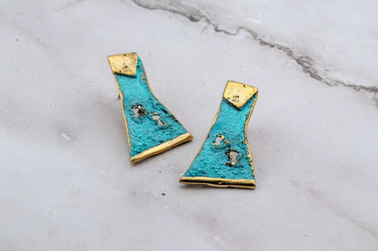 Fragments of Sunset Earrings in gold-plated bronze with sculptural design