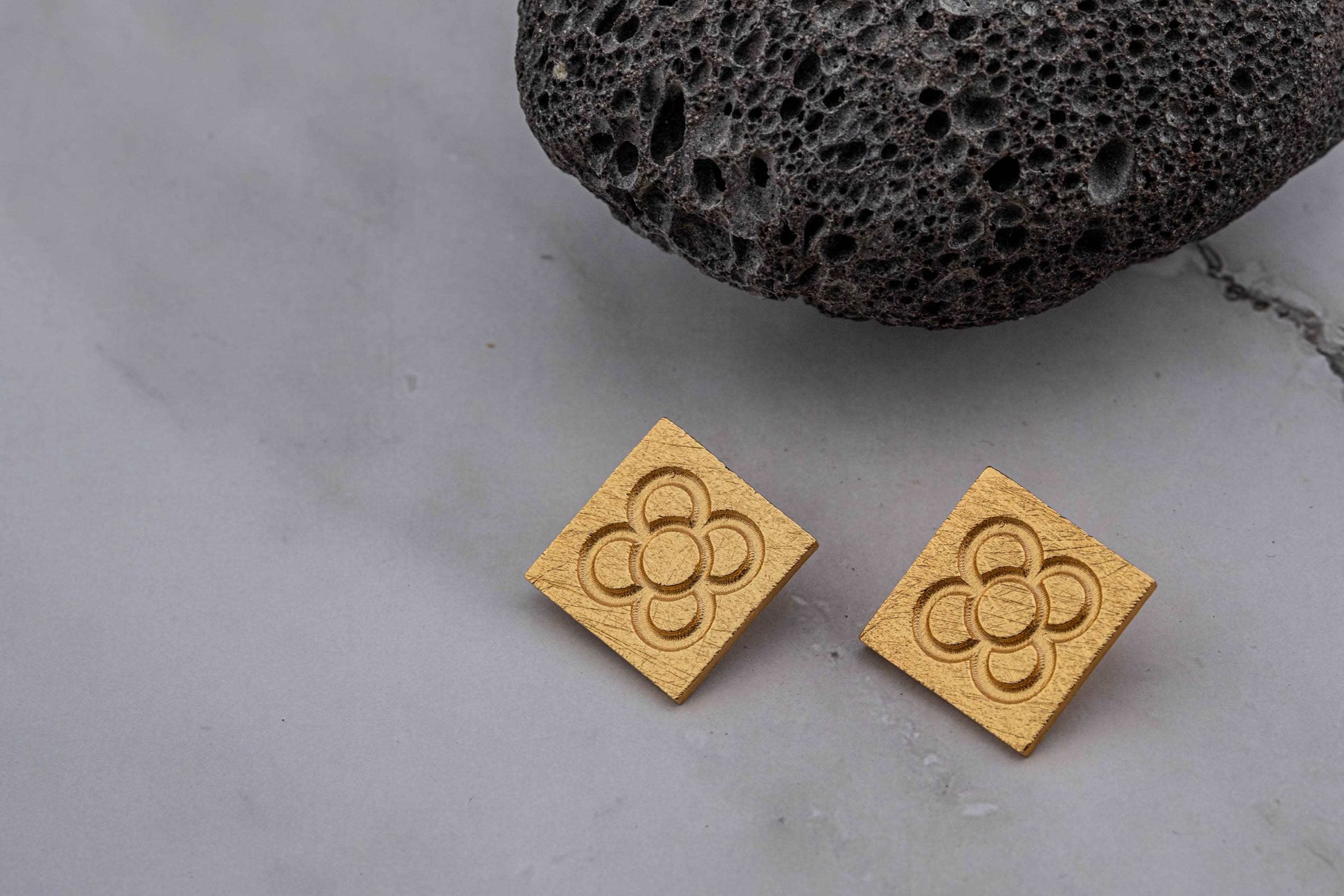 Square Catalan Panot Flower Earrings in gold or silver plated bronze with Panot design