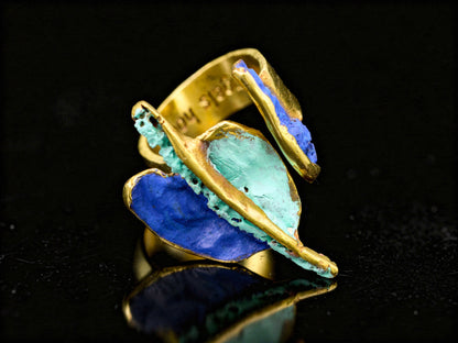Gaudi Ring side view with sculptural profile