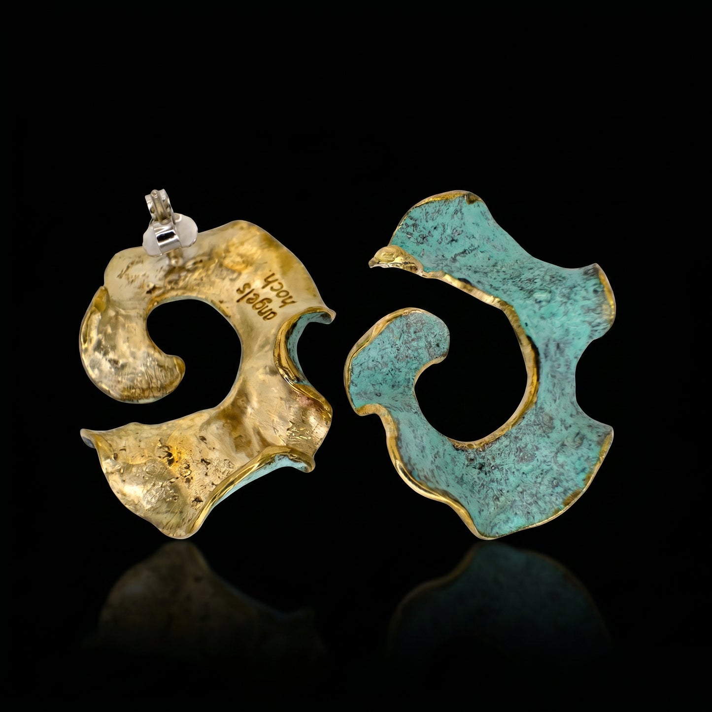 Eterna C earrings set: gold-tone and turquoise enamel, sculpted openwork ring shapes