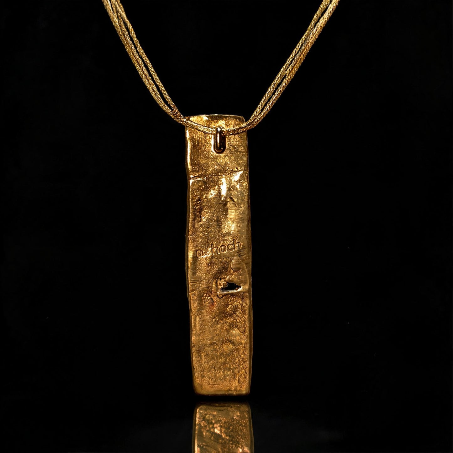 18K gold strata pendant necklace with tall textured bar and looped bail