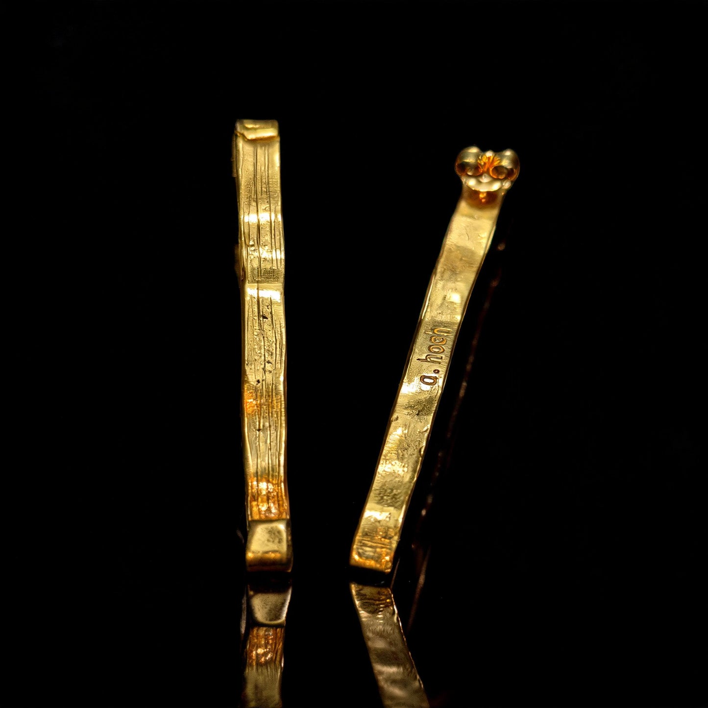 18K Aurum Linearis earrings, tall hammered gold bars with butterfly backs