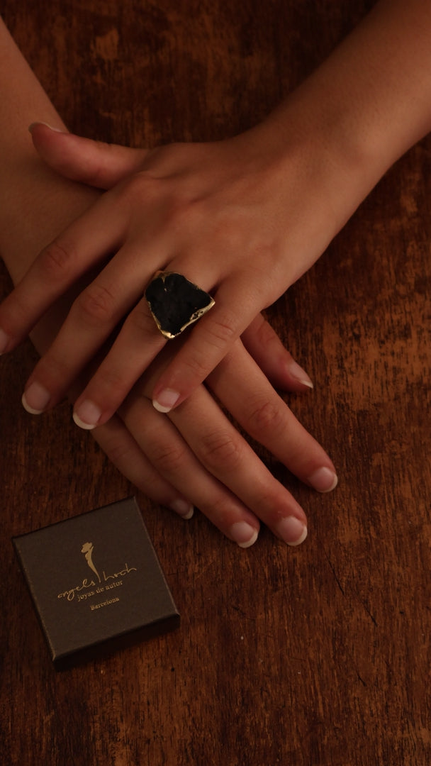 Horizon Square Ring product video