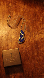 Dali's Dream Necklace product video